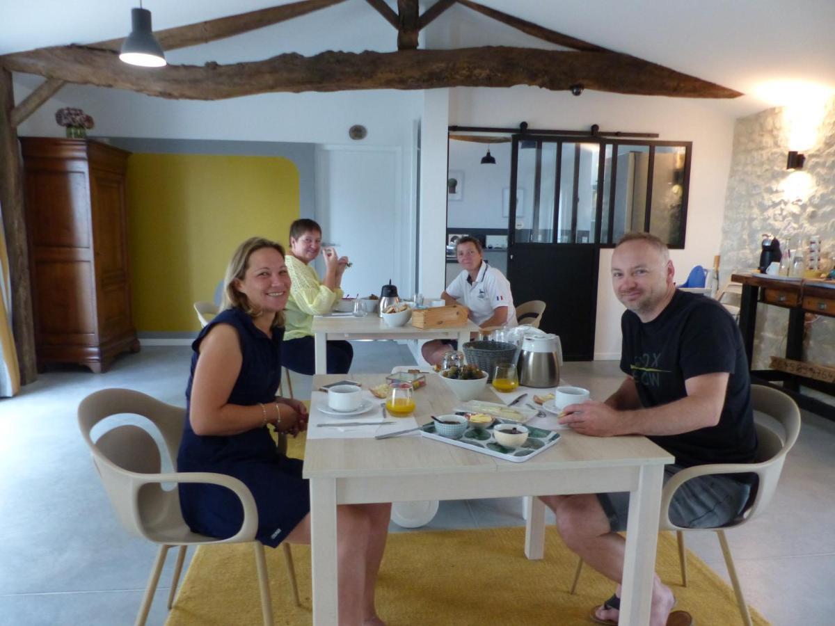 Bed and Breakfast L'Alambic De L'Estuaire Saint-Fort-sur-Gironde Zewnętrze zdjęcie
